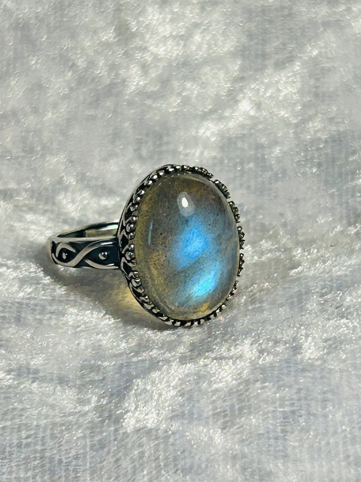 Adjustable Labradorite Ring: Ornate 925 Sterling Silver, Gift Box