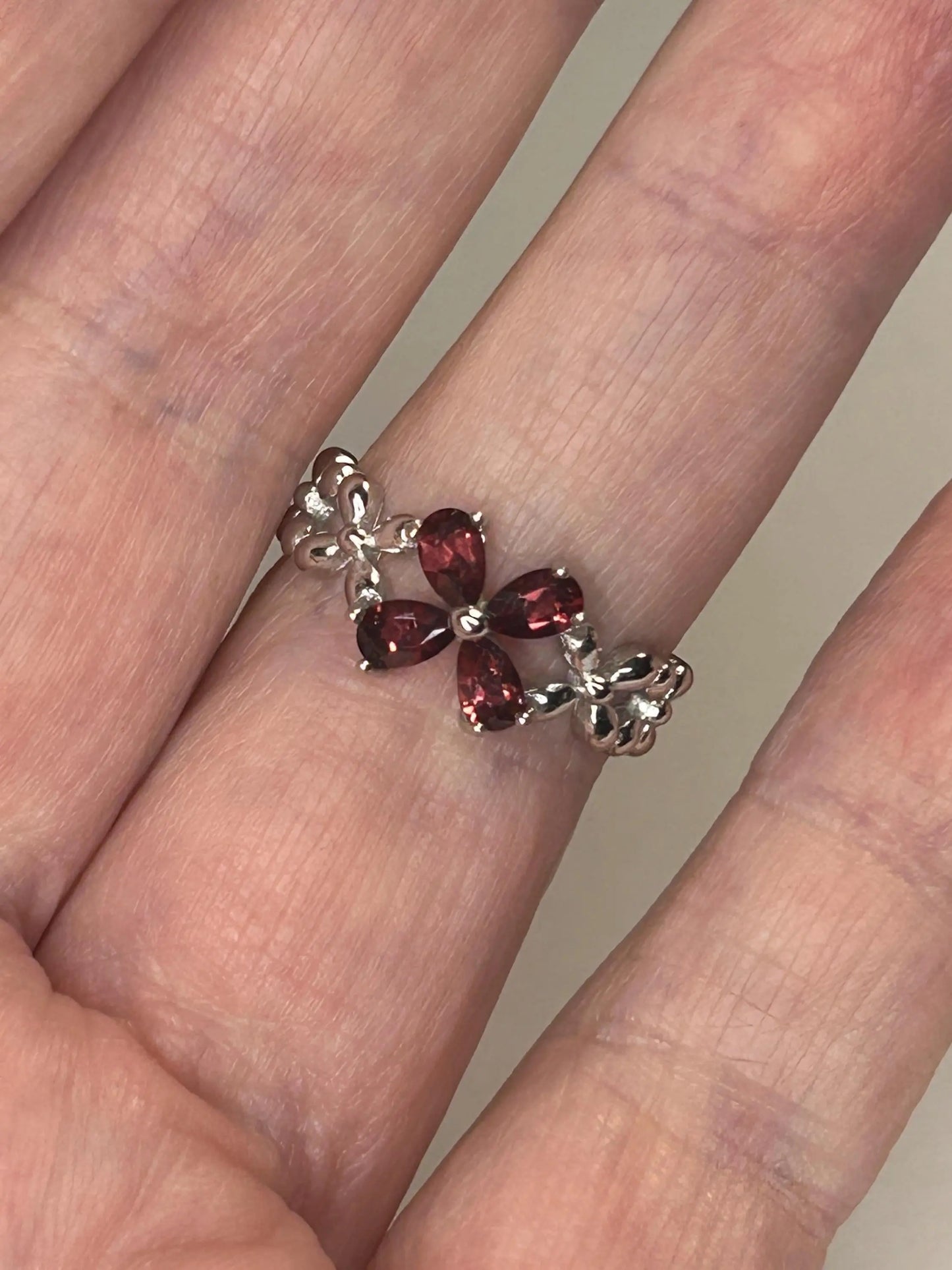 925 Silver Garnet Ring • Flower Design • Adjustable • Giftbox Celtic Dragon Jewellery