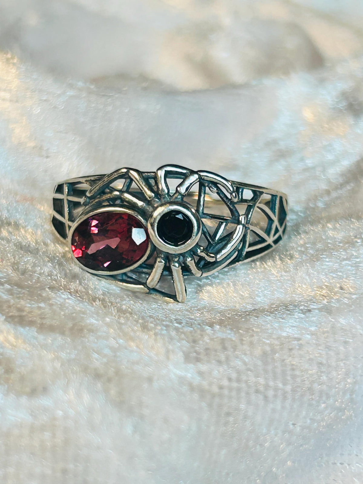 Spider Ring with Black Spinel & Garnet in 925 Sterling Silver - Adjustable Gothic Jewellery Celtic Dragon Jewellery