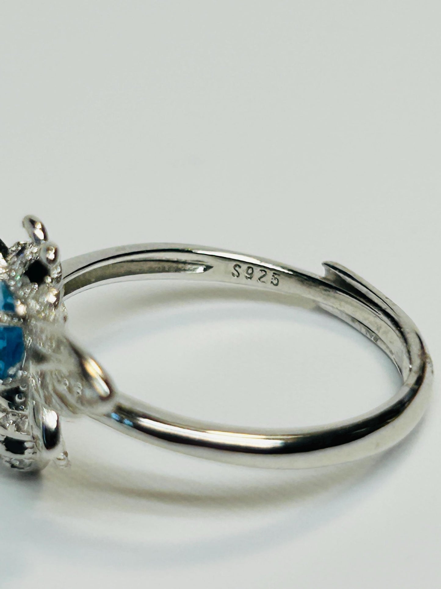 Blue Topaz Honey Bee Ring - 925 Sterling Silver - Adjustable CZ Bee Jewellery Celtic Dragon Jewellery