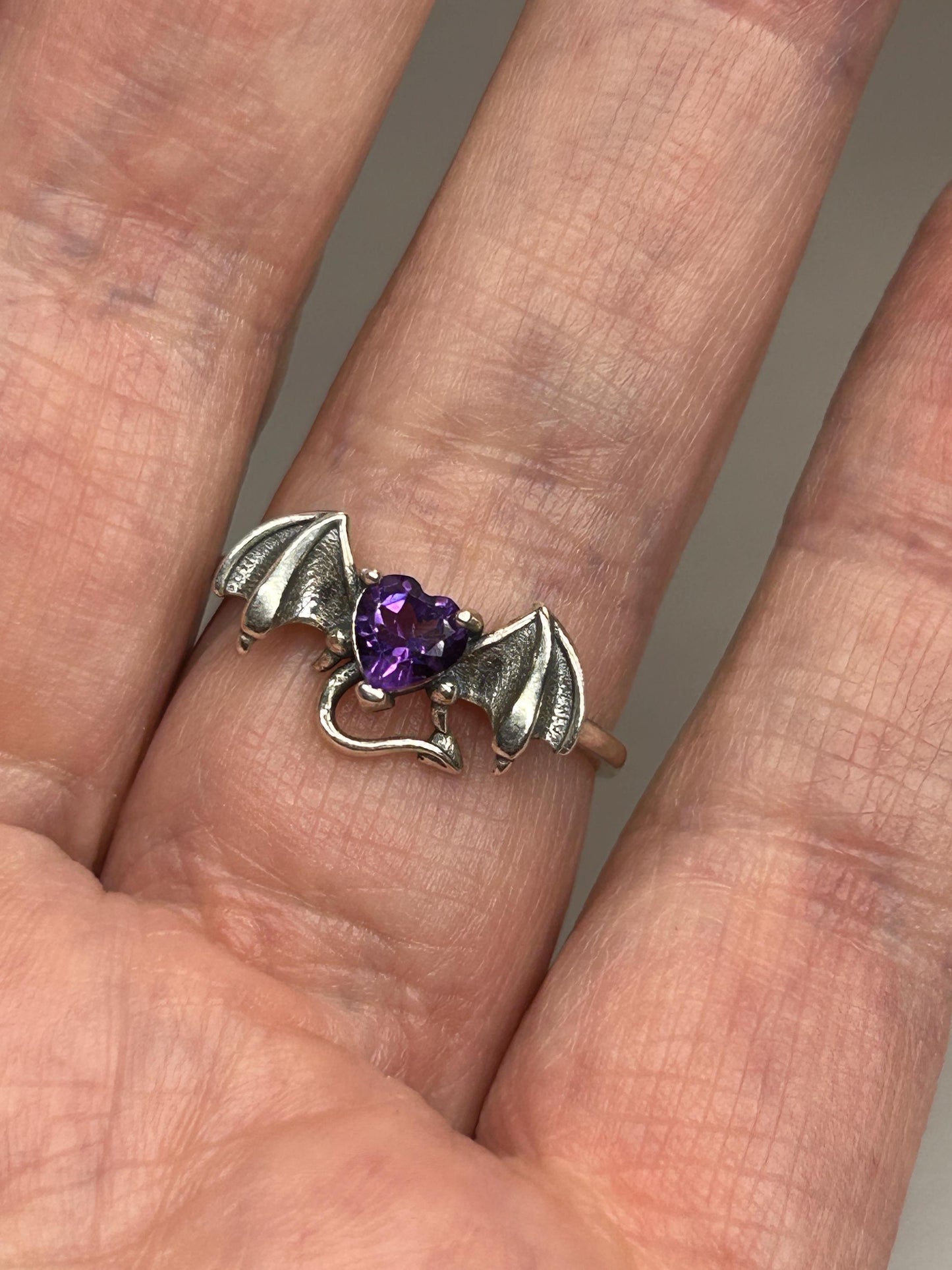 925 Sterling Silver Bat Ring with Amethyst - Adjustable Gothic Jewellery with Gift Box