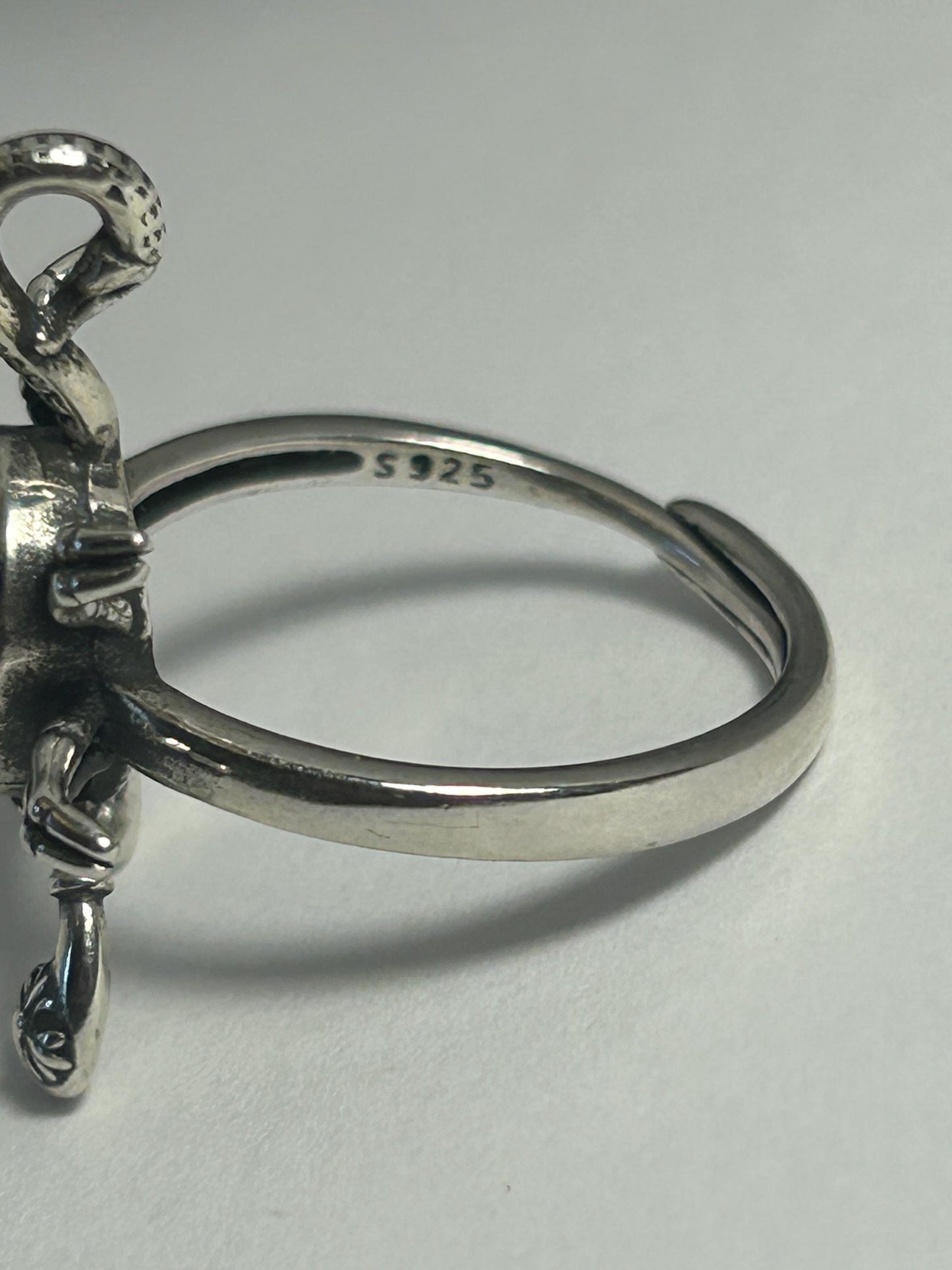 Scorpion Ring with Labradorite Gemstone • 925 Sterling Silver • Adjustable • Gift box
