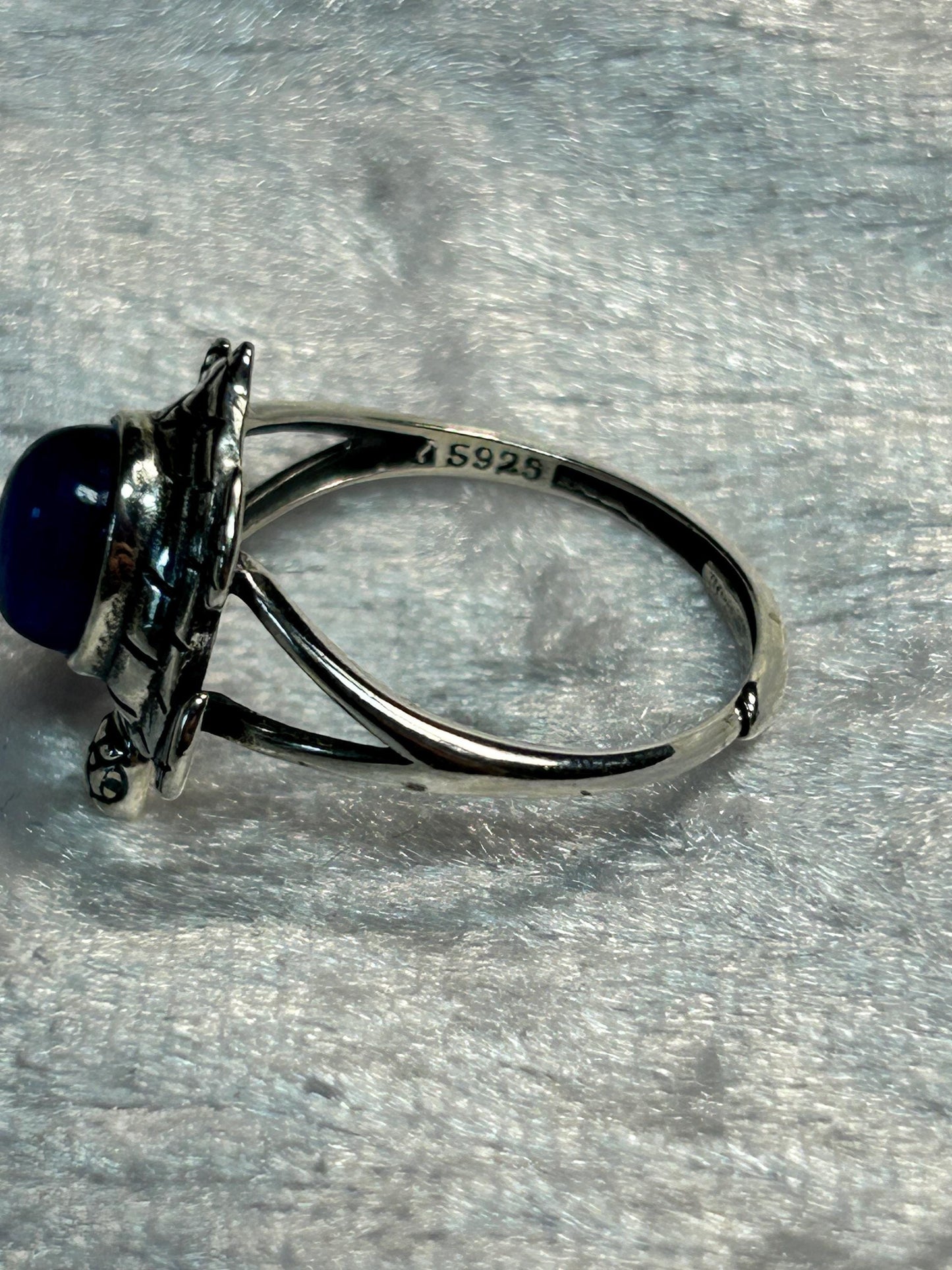 Ornate Turtle Ring with Blue Kyanite Gemstone • 925 Sterling Silver • Adjustable • Gift Box