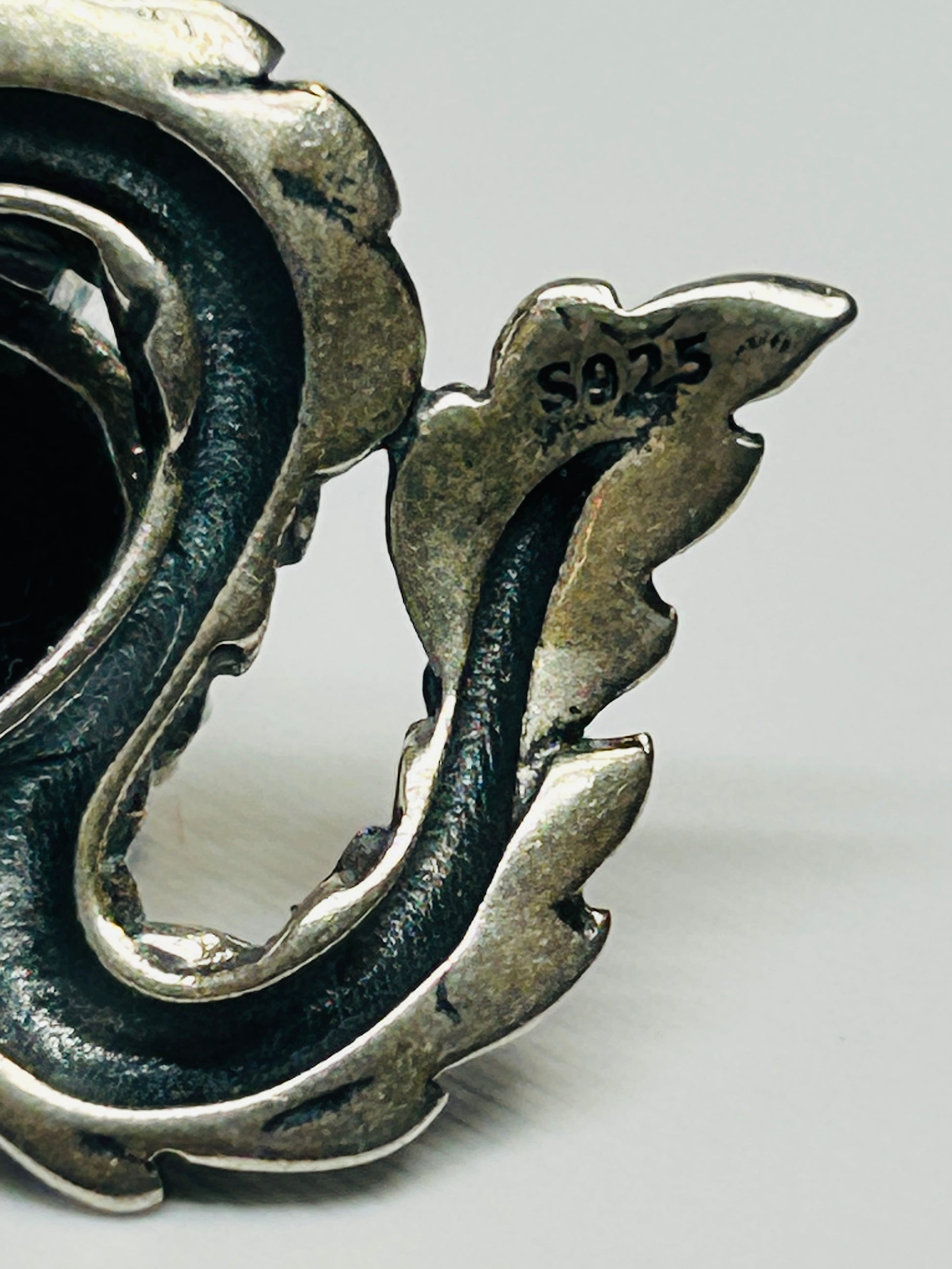 Dragon Pendant with Obsidian in 925 Sterling Silver - Aged Dark Fantasy Mythical Creature Amulet Celtic Dragon Jewellery