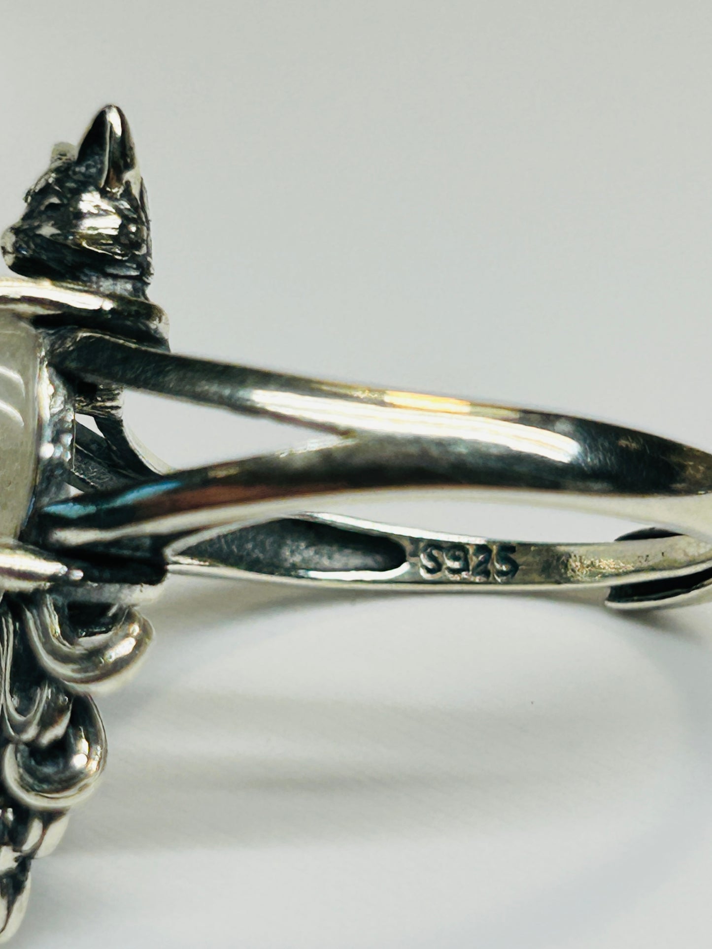 Nine-Tailed Fox Ring with Labradorite - Adjustable 925 Sterling Silver Kitsune Fantasy Jewellery