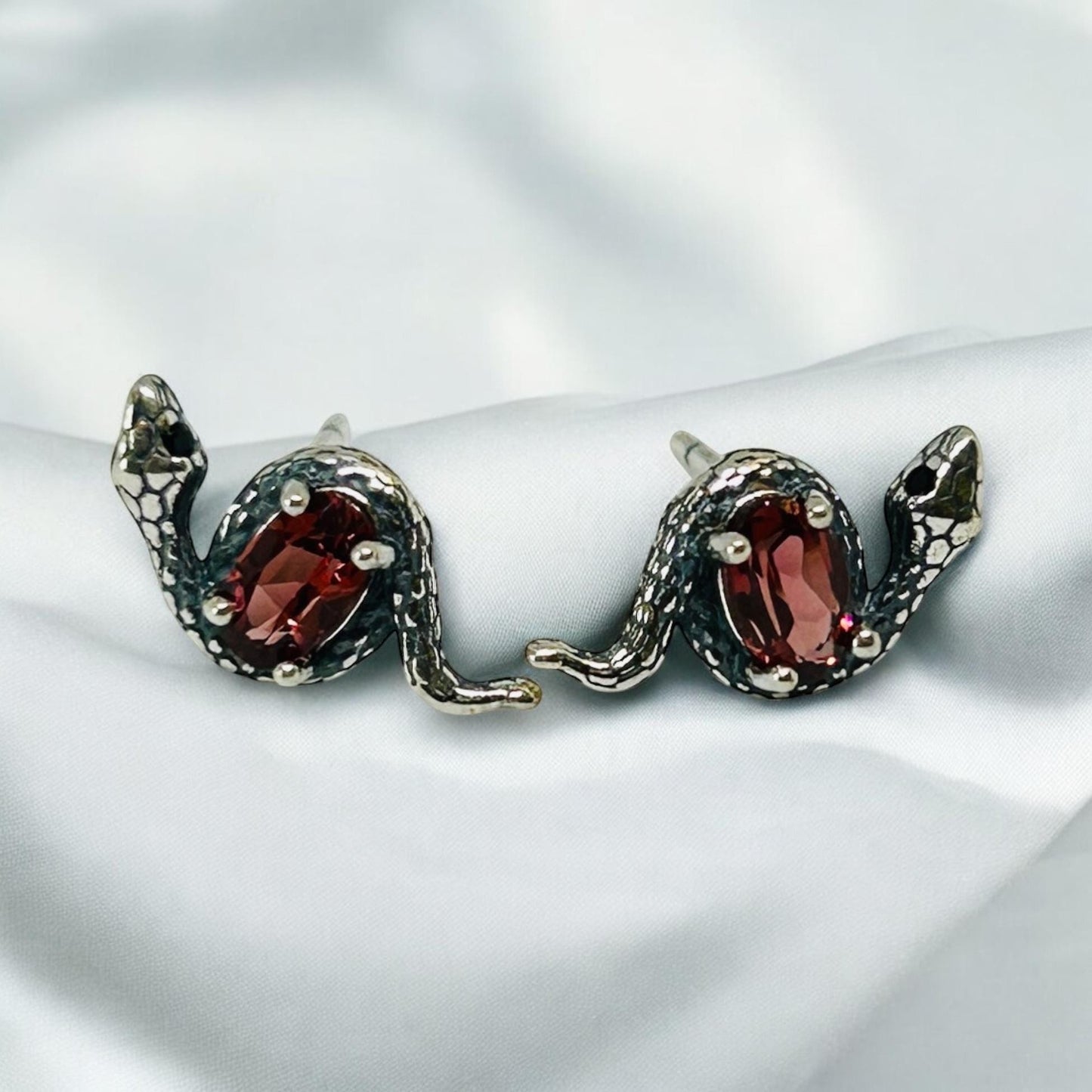 Snake Stud Earrings with Faceted Garnet Gemstones • 925 Sterling Silver • Gift Box