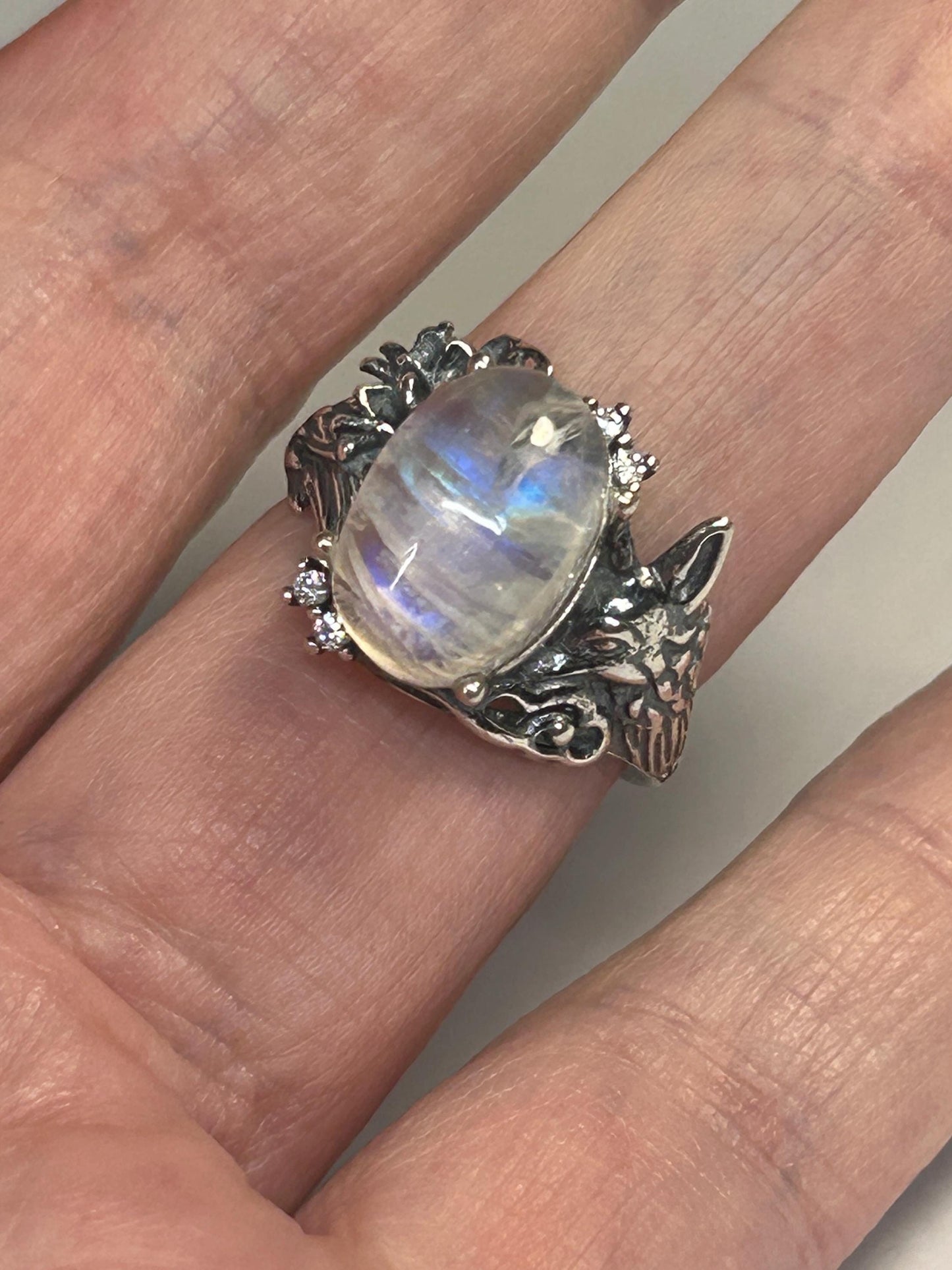 925 Silver Moonstone Ring • Fox Design • Adjustable • Giftbox