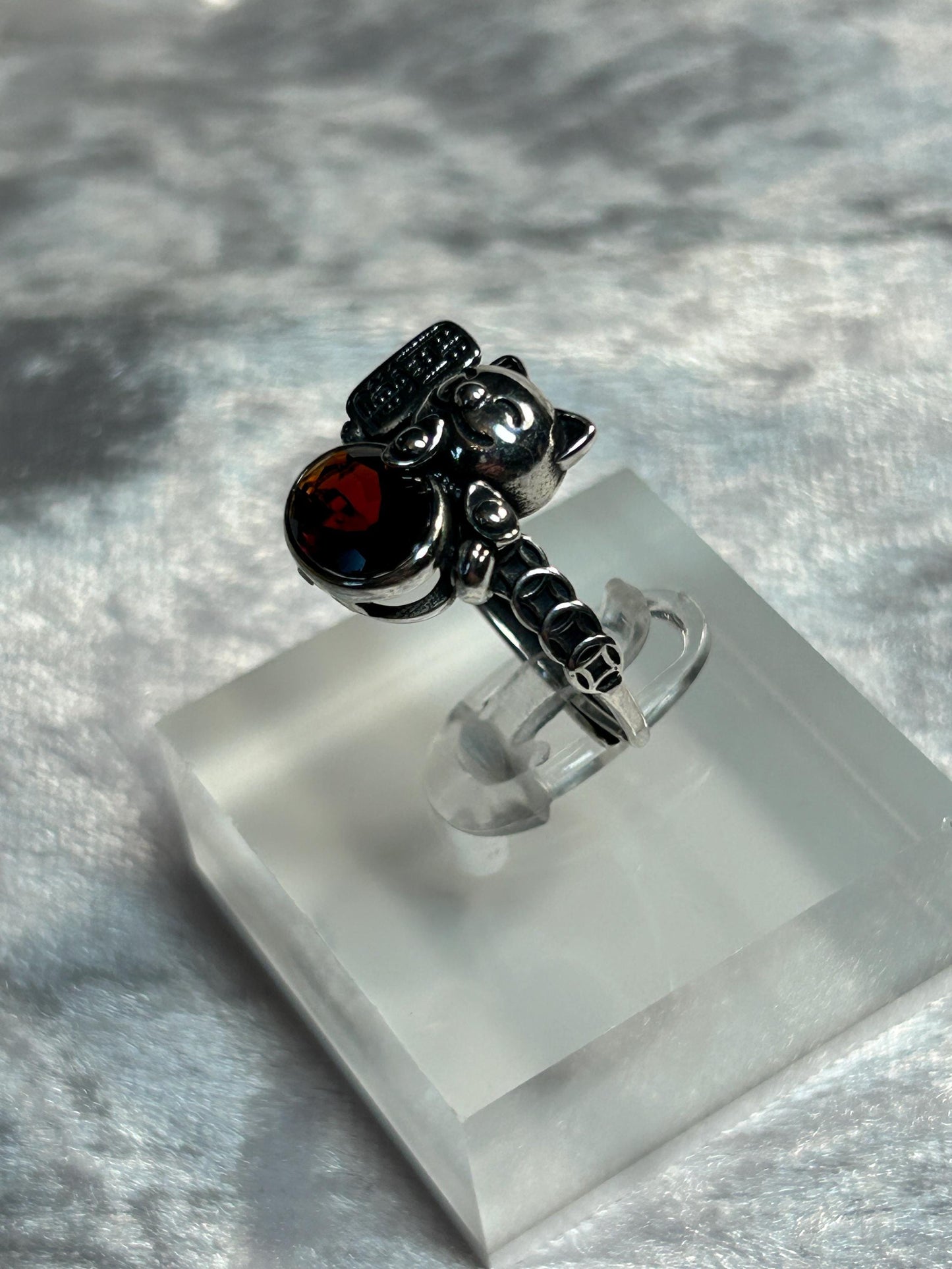 Waving Fortune Cat Ring with Faceted Garnet Gemstone • 925 Sterling Silver Lucky Cat Talisman • Adjustable • Gift Box