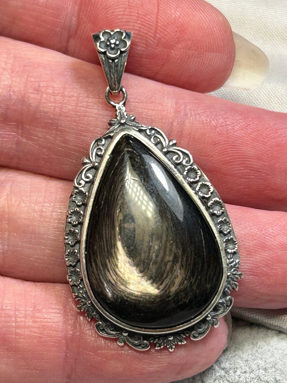 Hypersthene Teardrop Pendant in 925 Sterling Silver - Gothic Statement Jewellery Celtic Dragon Jewellery
