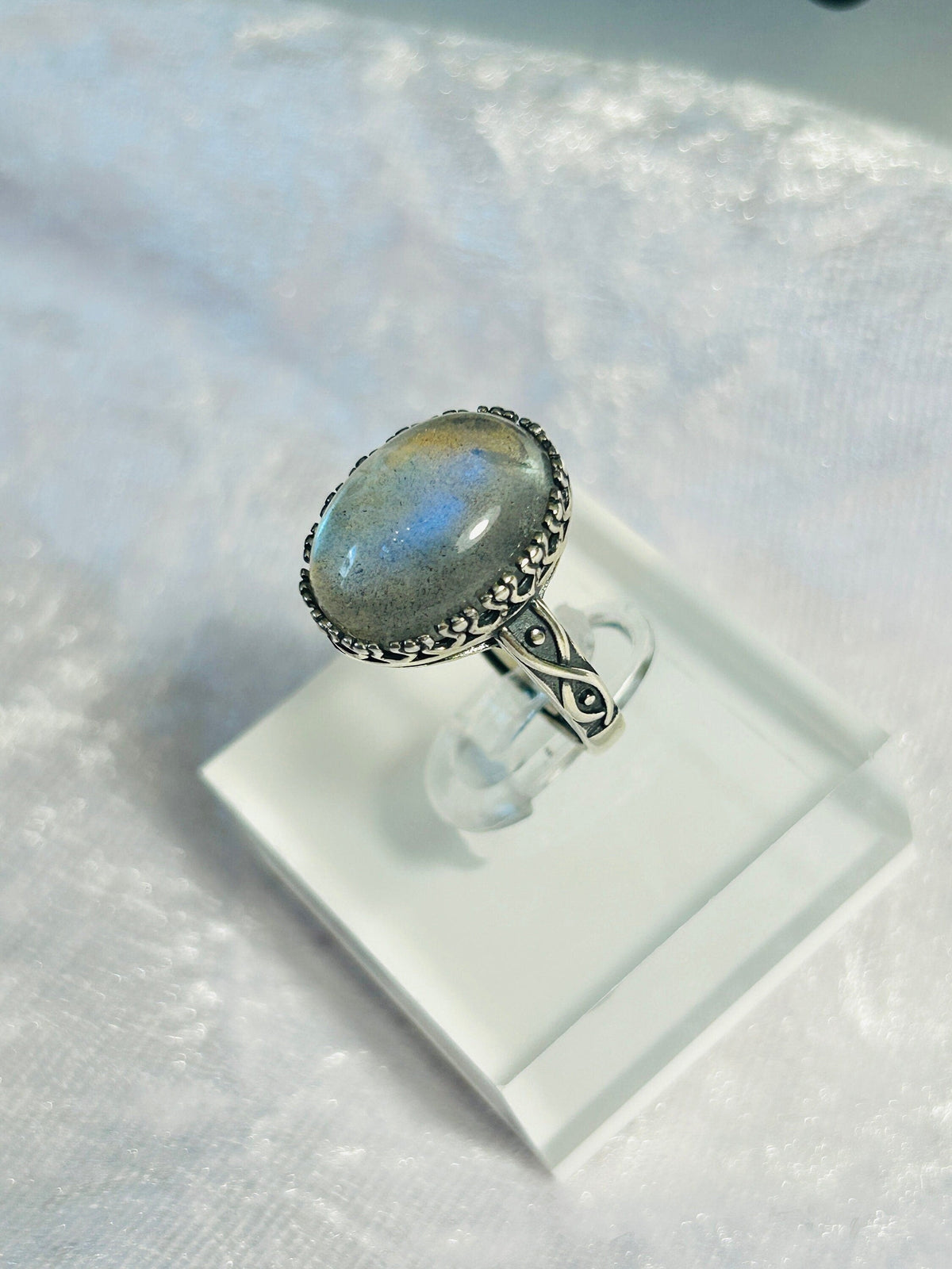 Oval Labradorite Ring in 925 Sterling Silver - Adjustable Celtic Infinity Goth Jewellery Celtic Dragon Jewellery