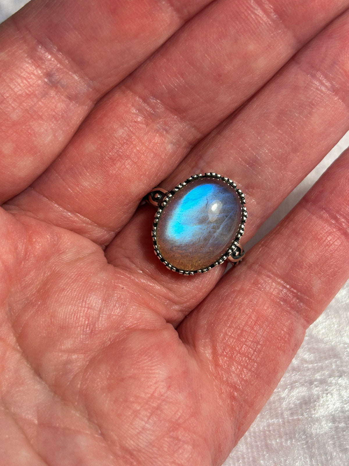 Oval Labradorite Ring in 925 Sterling Silver - Adjustable Celtic Infinity Goth Jewellery