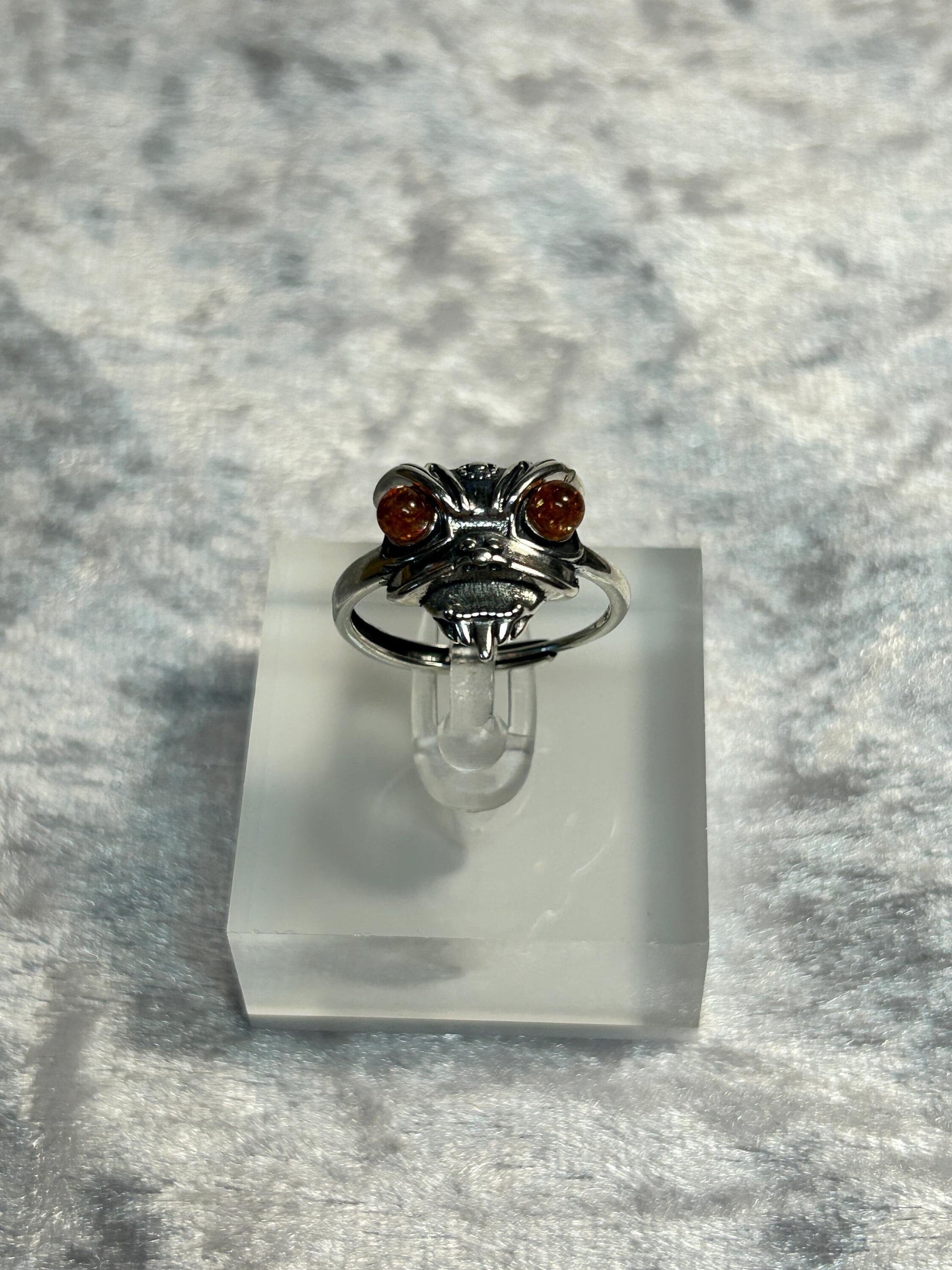 Foo Dog Ring with Sunstone Eyes in 925 Sterling Silver - Adjustable Temple Lion Jewellery Celtic Dragon Jewellery