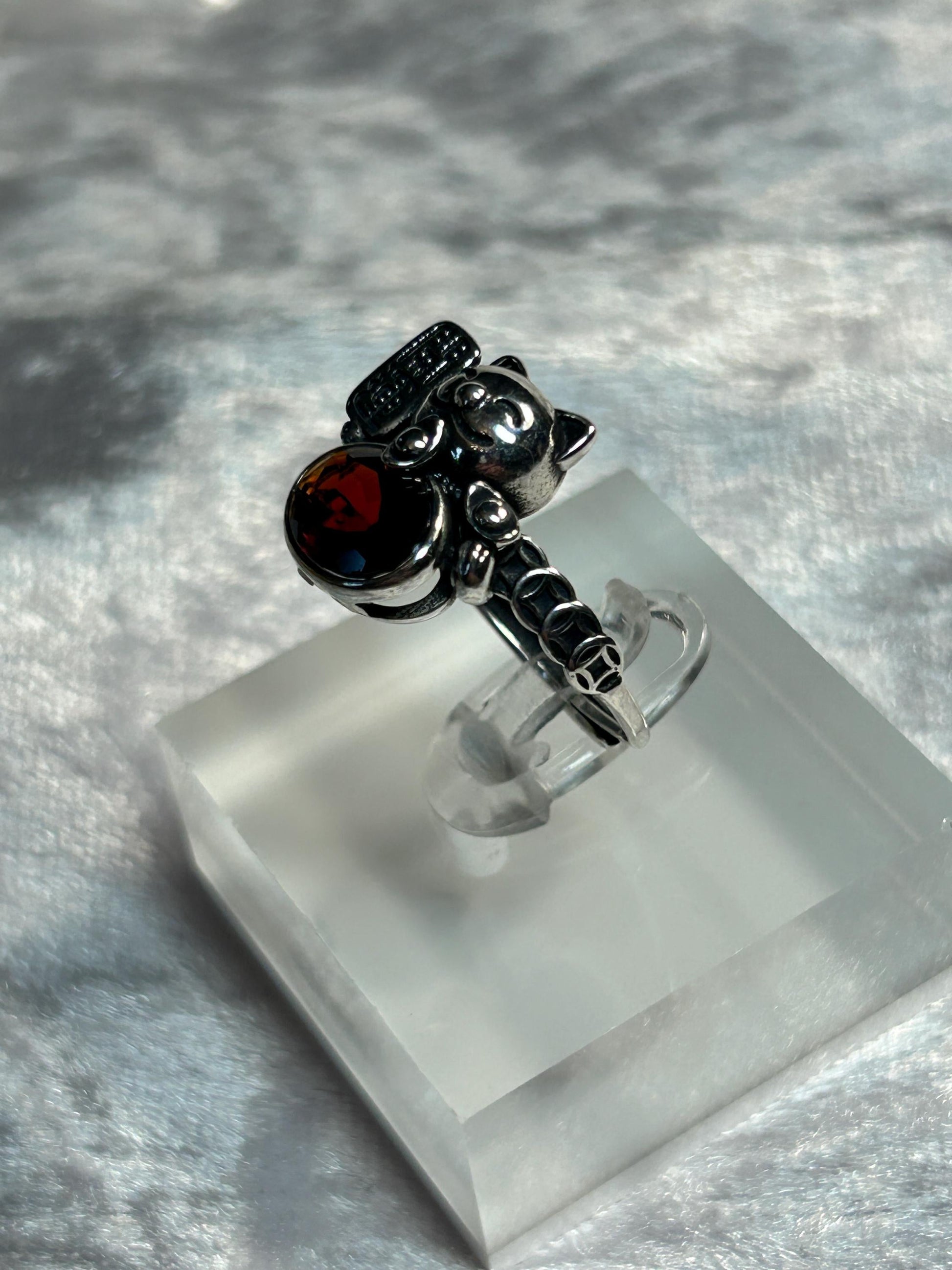 Waving Cat Ring with Red Garnet in 925 Sterling Silver - Adjustable Fortune Cat Jewellery Celtic Dragon Jewellery