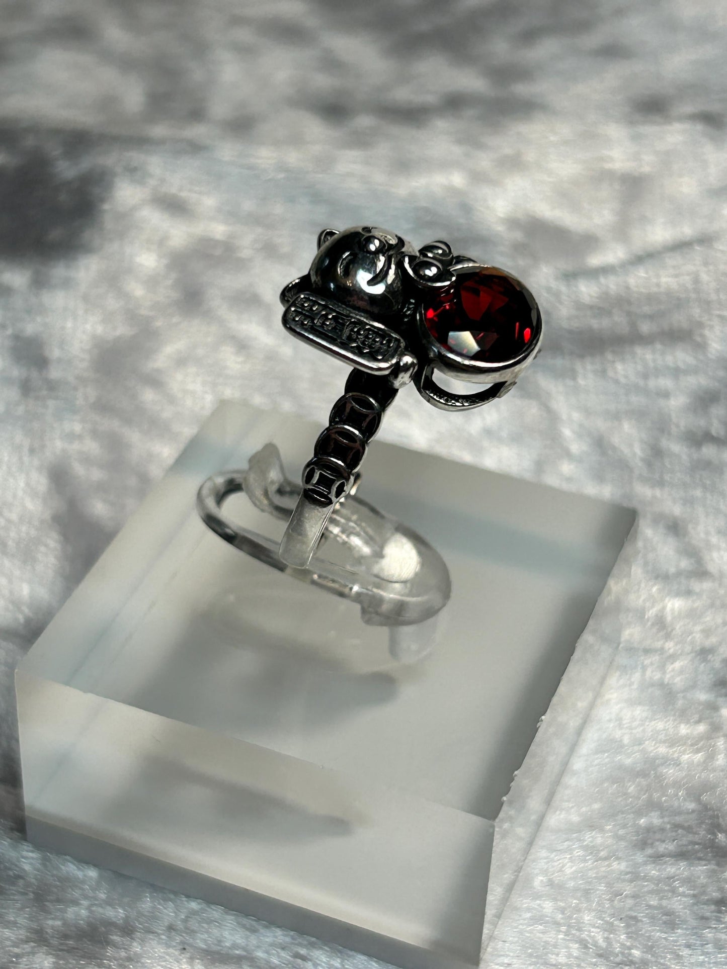 Waving Cat Ring with Red Garnet in 925 Sterling Silver - Adjustable Fortune Cat Jewellery Celtic Dragon Jewellery