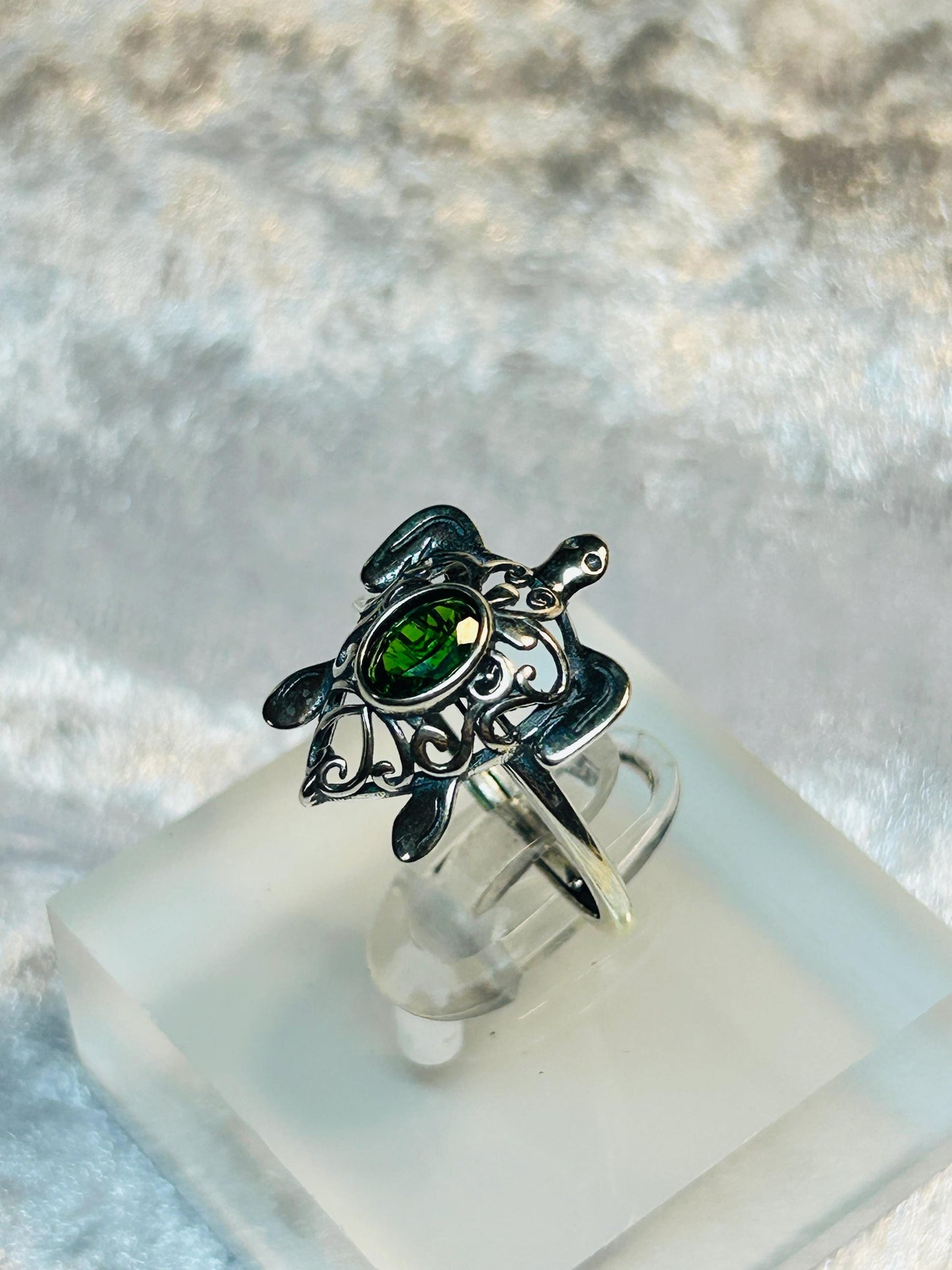 Turtle Ring with Diopside in 925 Sterling Silver, Adjustable Animal Jewellery Celtic Dragon Jewellery