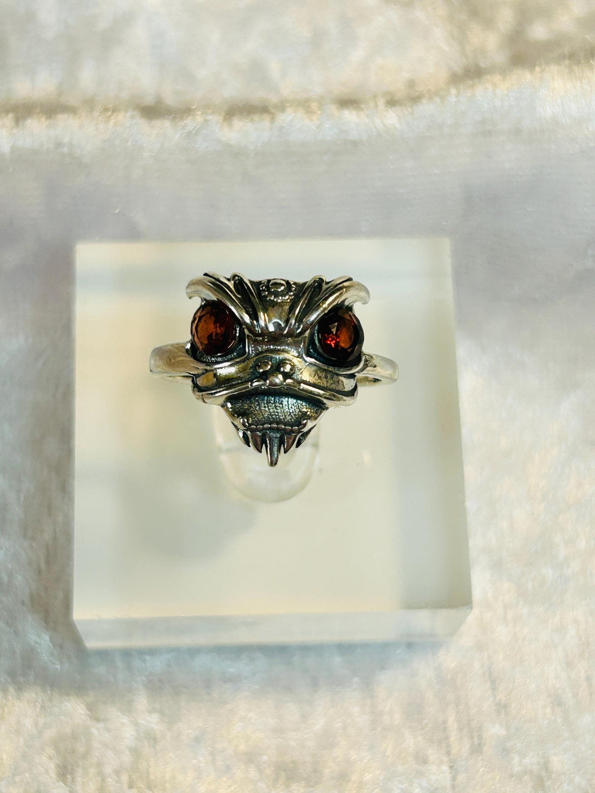 Foo Dog Ring with Garnet Eyes, in 925 Sterling Silver - Adjustable Temple Lion Jewellery Celtic Dragon Jewellery