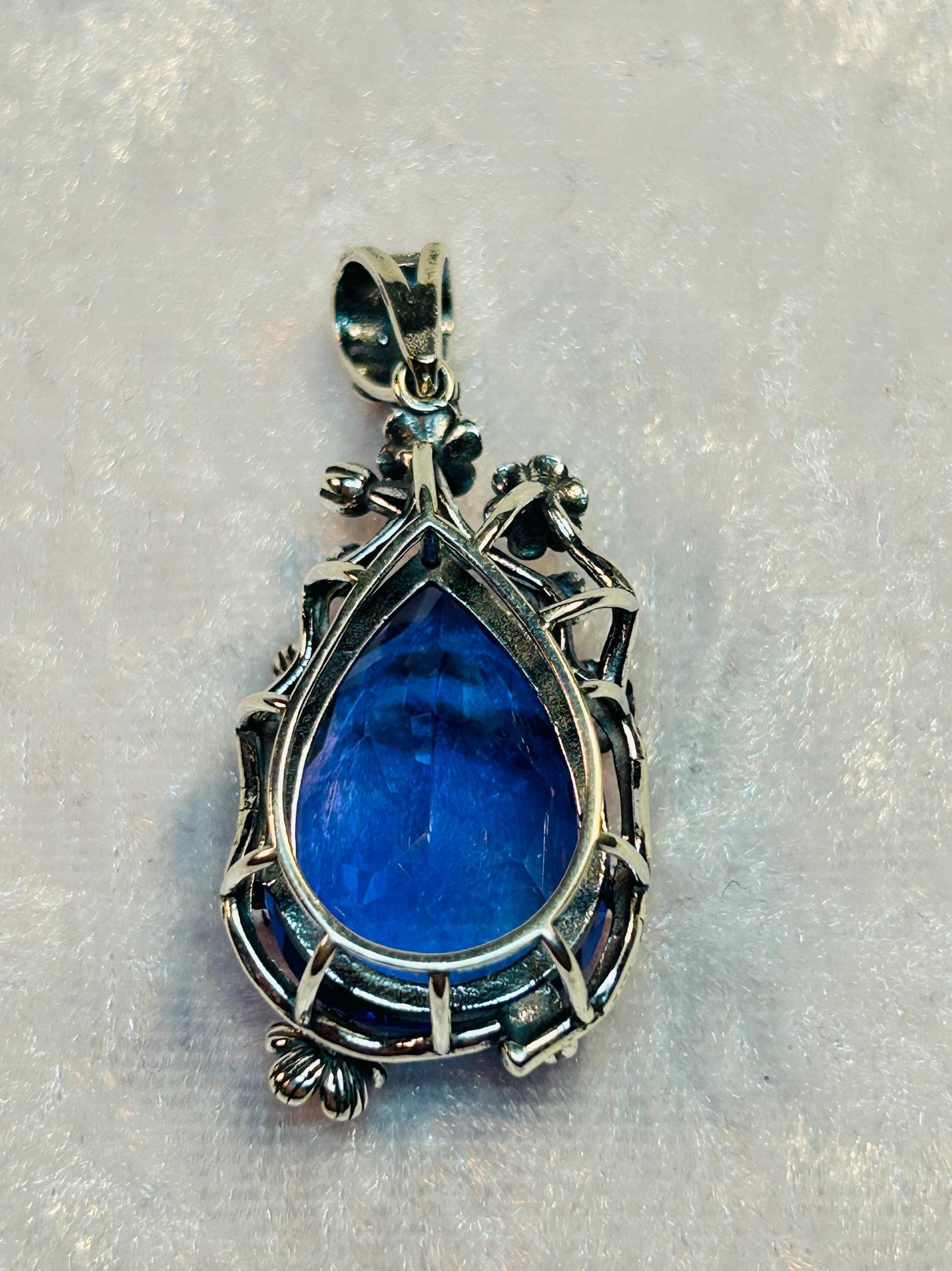 Blue Fluorite Floral Theme Pendant in 925 Sterling Silver - Gothic Statement Jewellery Celtic Dragon Jewellery
