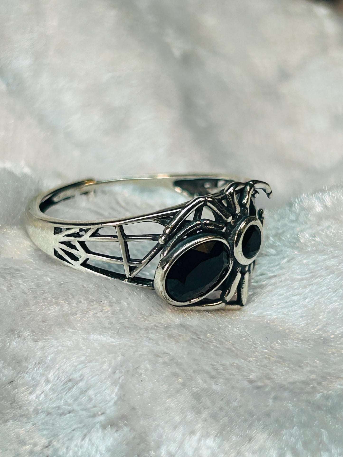 Spider Ring with Black Spinel in 925 Sterling Silver - Adjustable Gothic Jewellery