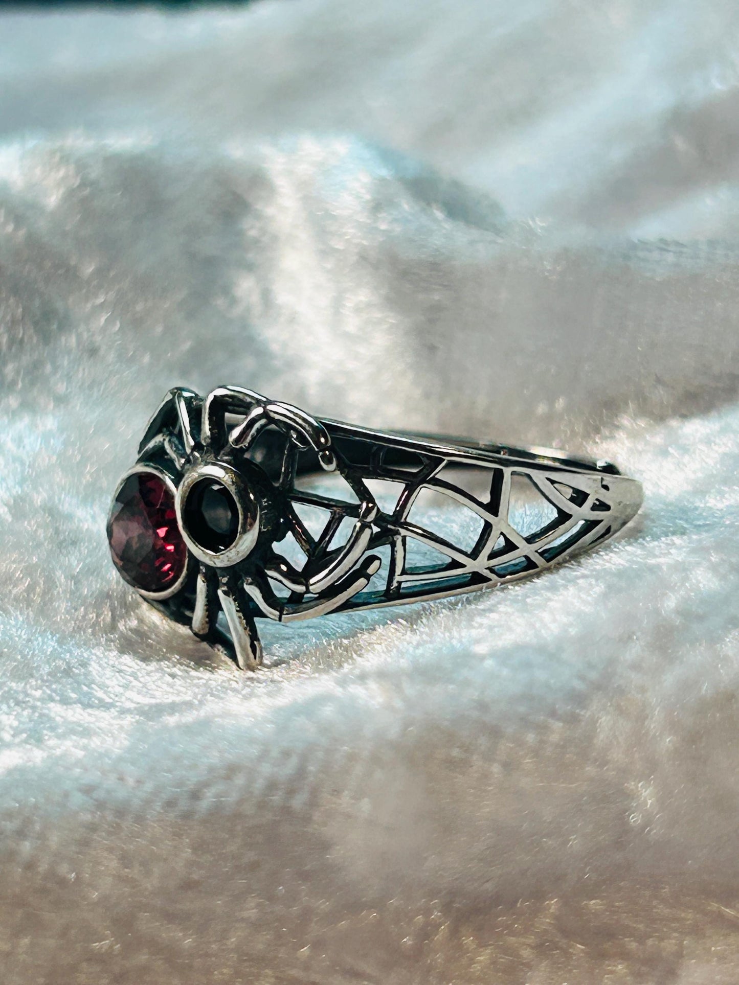 Spider Ring with Black Spinel & Garnet in 925 Sterling Silver - Adjustable Gothic Jewellery Celtic Dragon Jewellery
