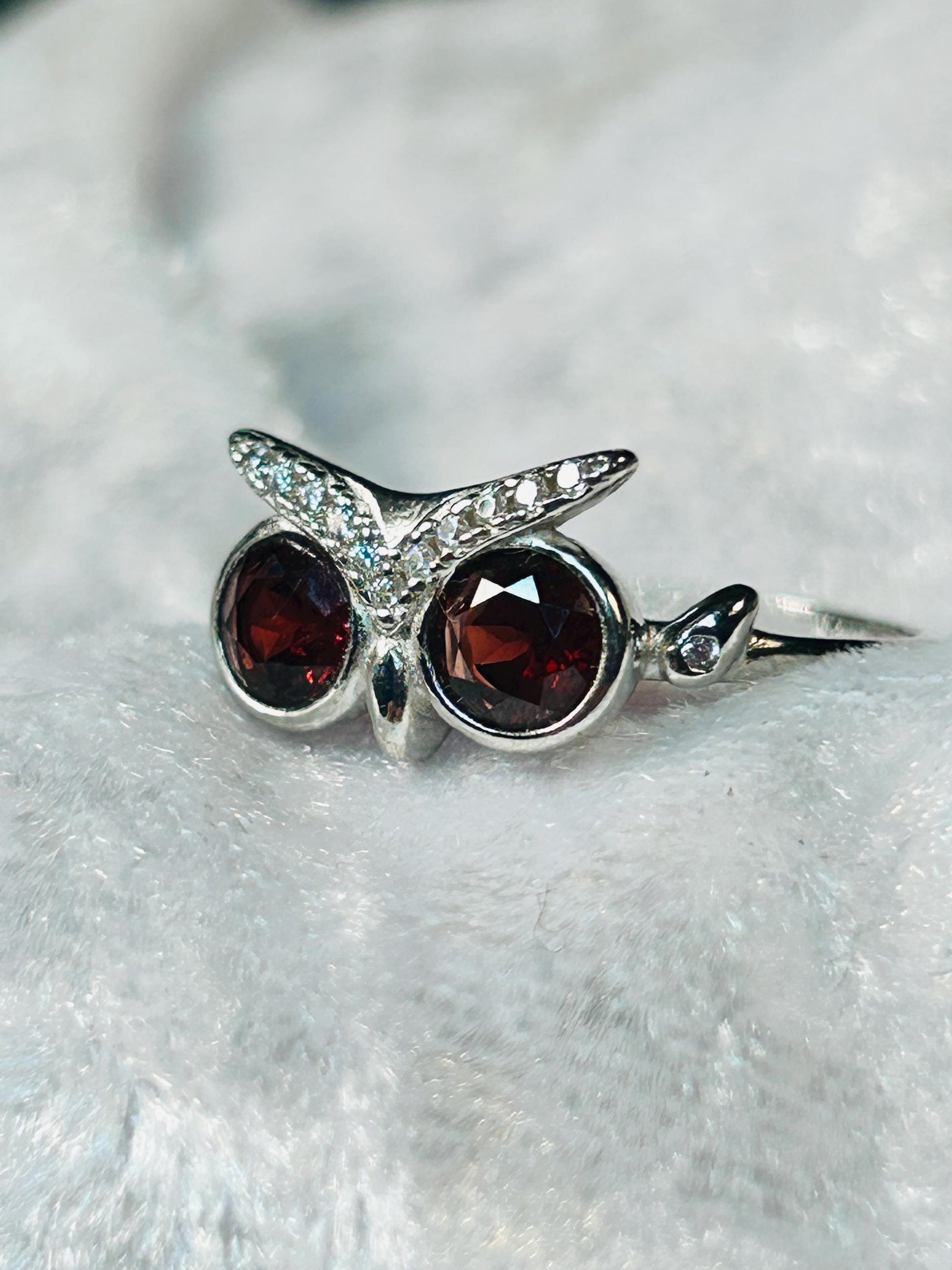 Owl Ring with Garnet Eyes in 925 Sterling Silver - Adjustable Woodland Gothic Jewellery Celtic Dragon Jewellery