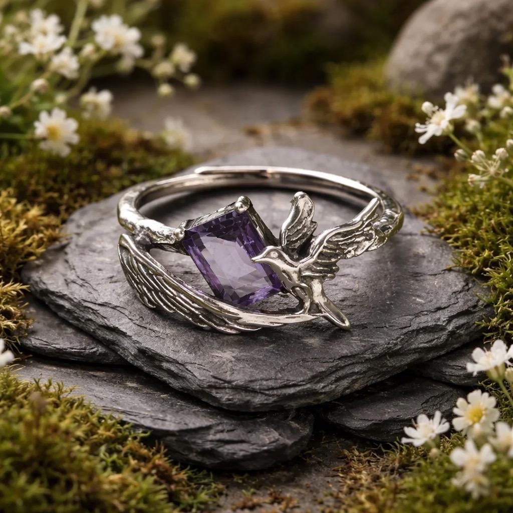 Bird Ring with Amethyst in 925 Sterling Silver - Adjustable Gothic Jewellery