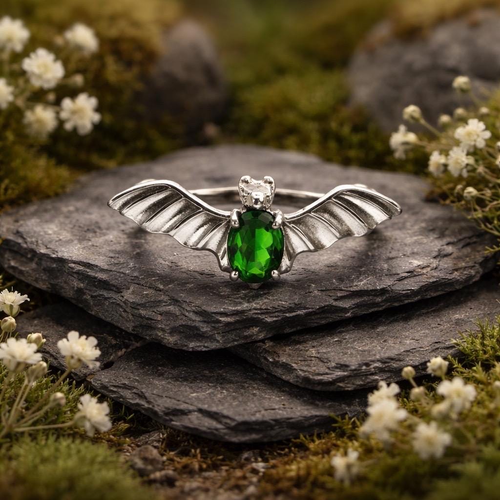 Bat Ring with Diopside in 925 Sterling Silver - Adjustable Gothic Jewellery Celtic Dragon Jewellery