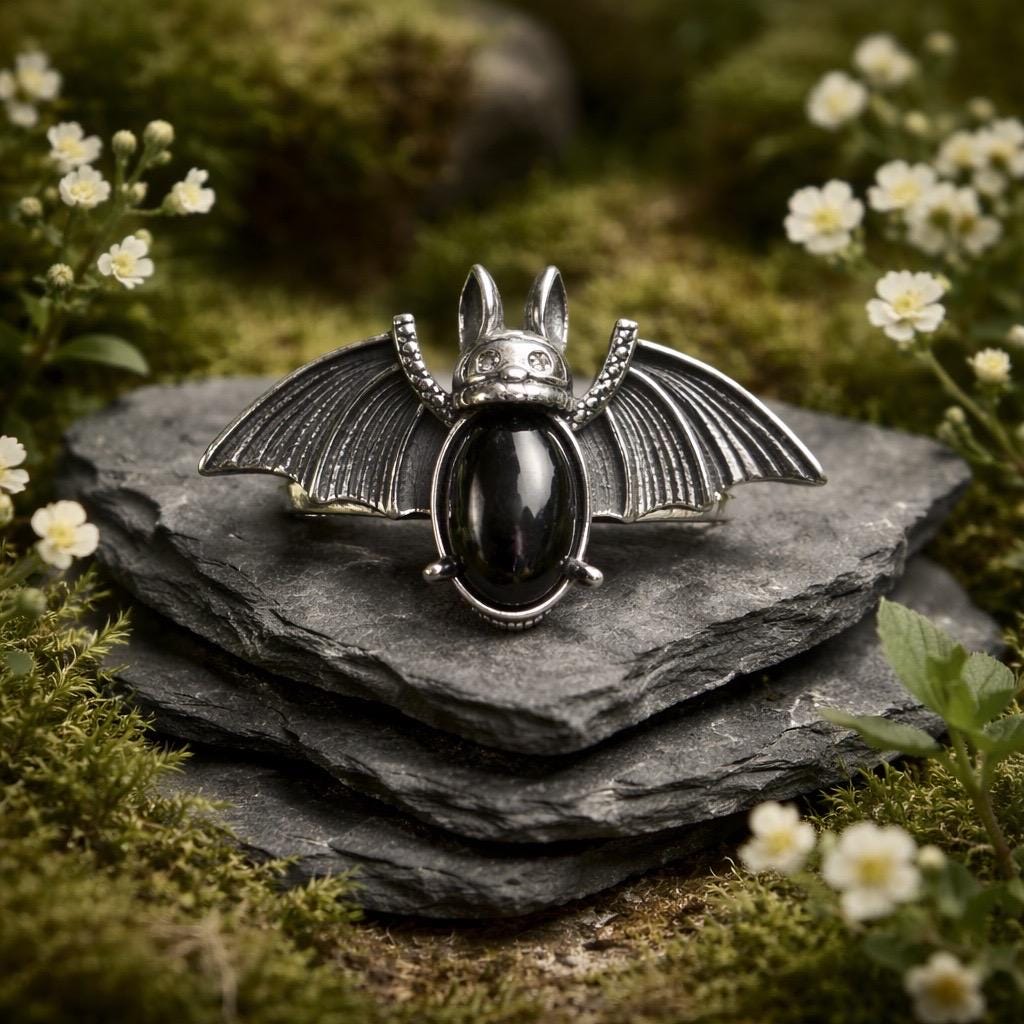 Bat Ring with Hypersthene in 925 Sterling Silver - Adjustable Gothic Vampire Jewellery Celtic Dragon Jewellery