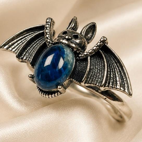 Bat Ring with Blue Kyanite in 925 Sterling Silver - Adjustable Gothic Jewellery Celtic Dragon Jewellery