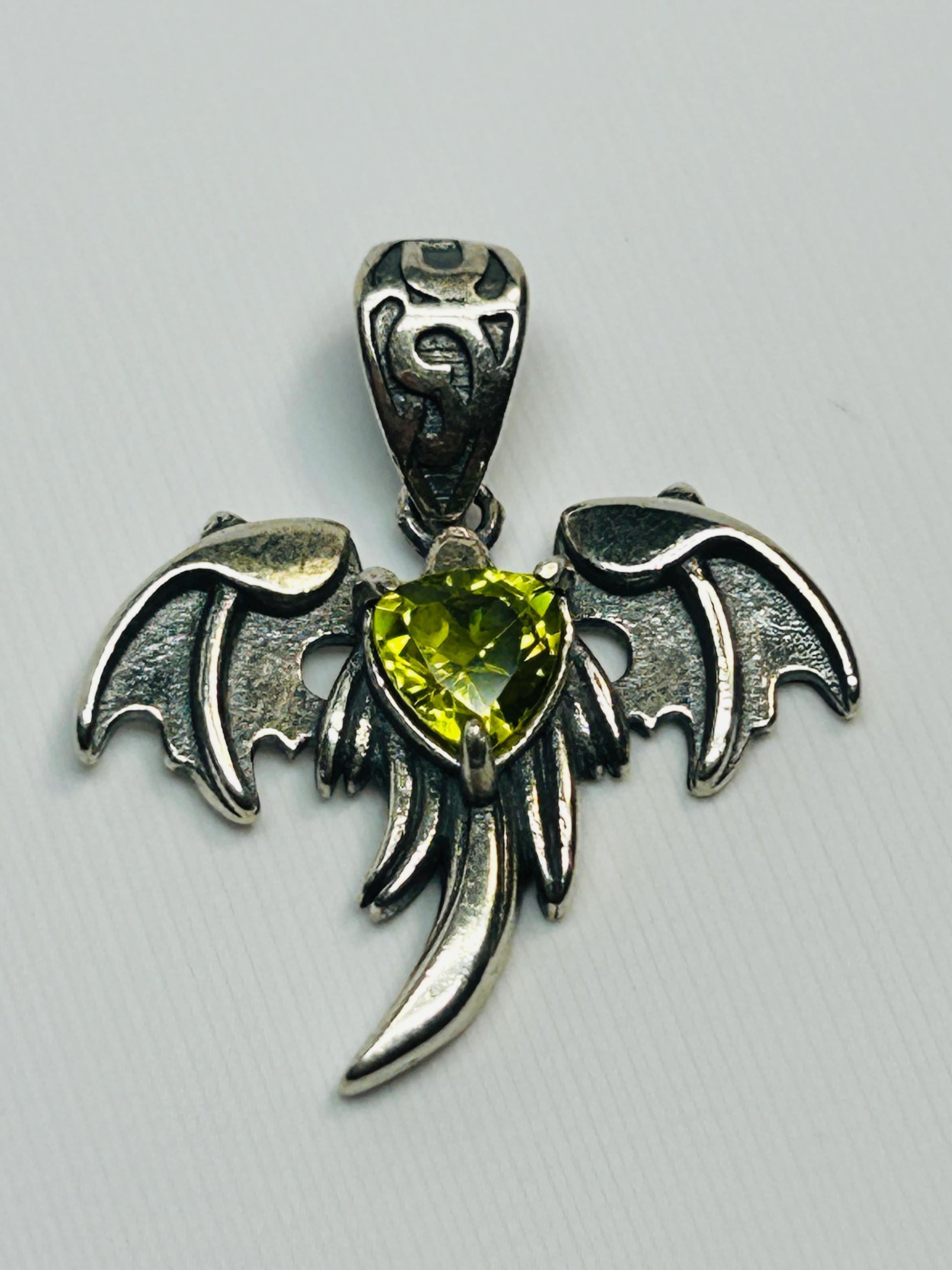 Bat Pendant with Peridot in 925 Sterling Silver - Gothic Fantasy Jewellery Celtic Dragon Jewellery