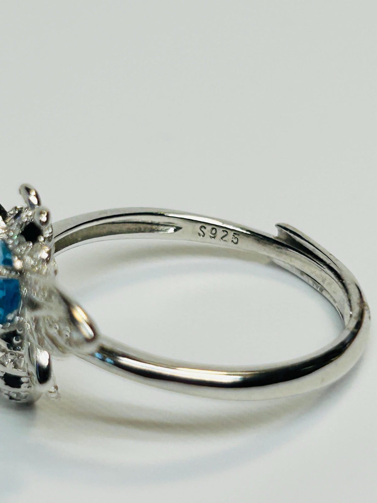 Blue Topaz Honey Bee Ring - 925 Sterling Silver - Adjustable CZ Bee Jewellery Celtic Dragon Jewellery