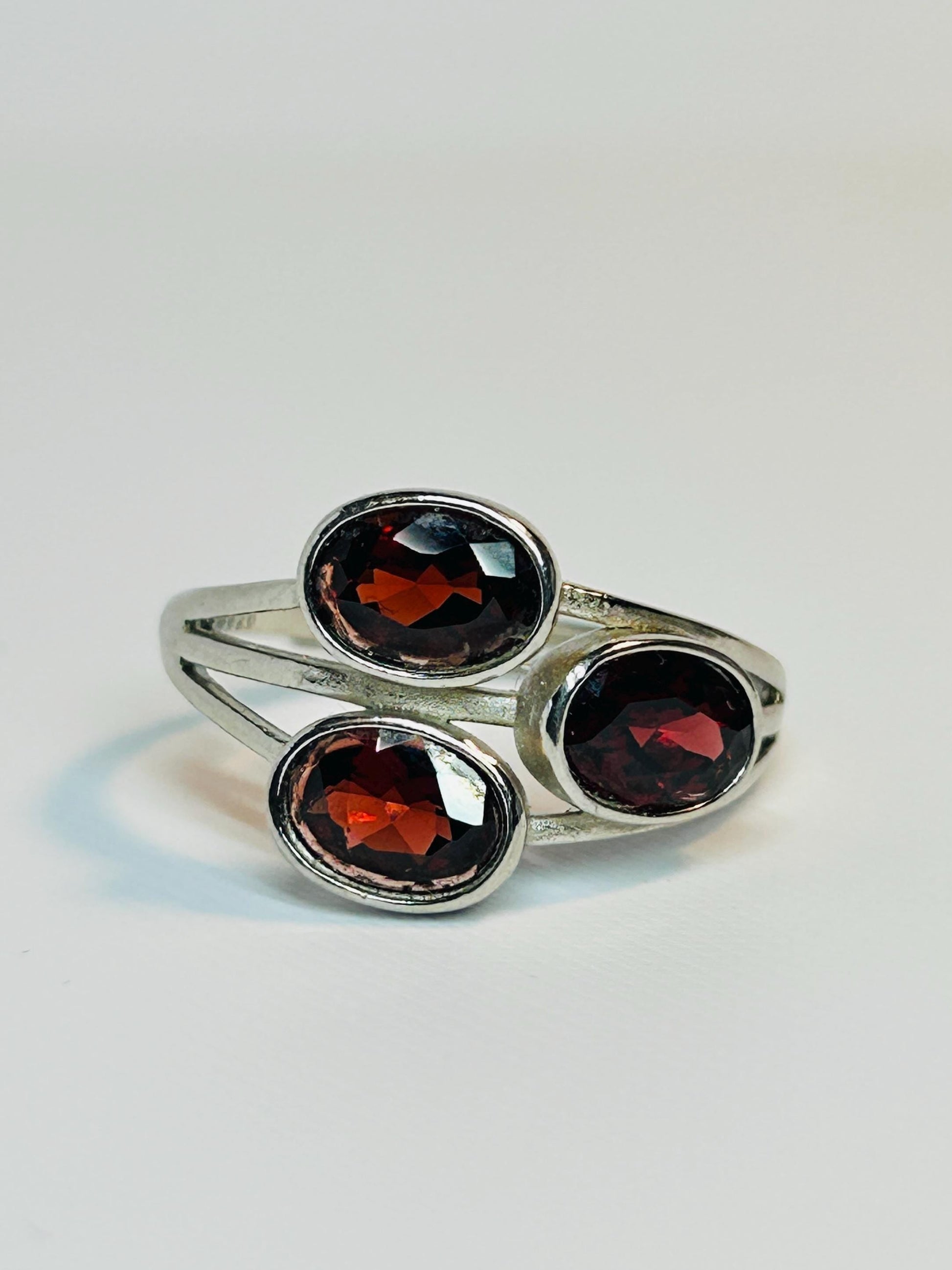 Garnet Three Stone Ring, 925 Sterling Silver Adjustable Crossover Jewellery Celtic Dragon Jewellery